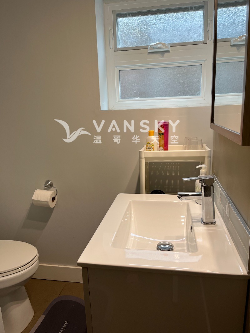 260501140558_Bathroom 2.jpg
